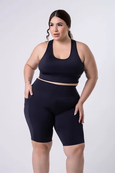 Bermuda c/ Bolso Plus Preto | LINHA PLUS