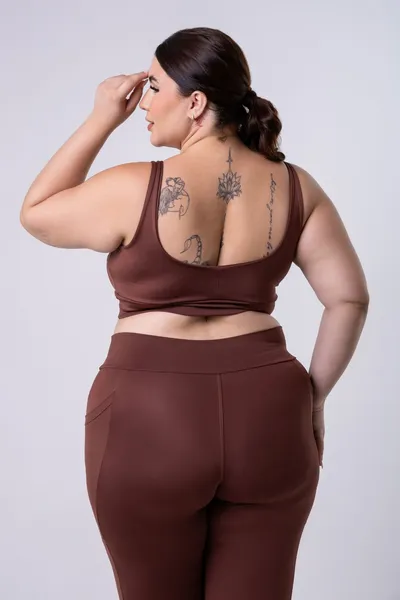 Top Alça Fina Plus Marrom | LINHA PLUS