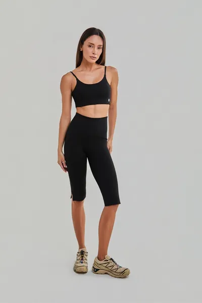 Calça Corsário c/ Fenda Preto | ASCENT