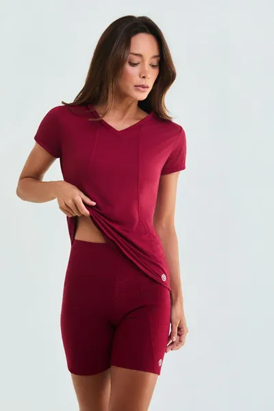 Blusa c/ Detalhe Na Frente Vinho | PEAK